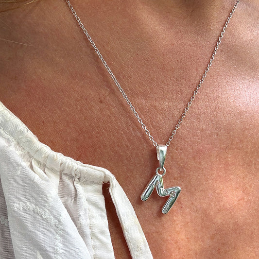 Naszyjnik z literką You.